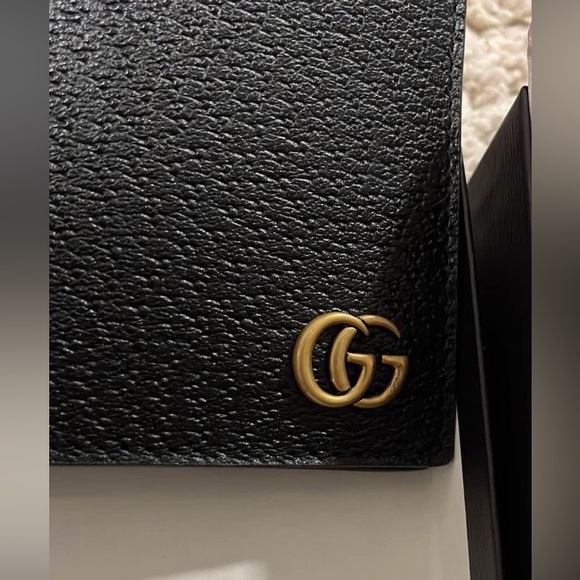 Brand new never used GG MARMONT LEATHER BI-FOLD WALLET. - Picture 4 of 8